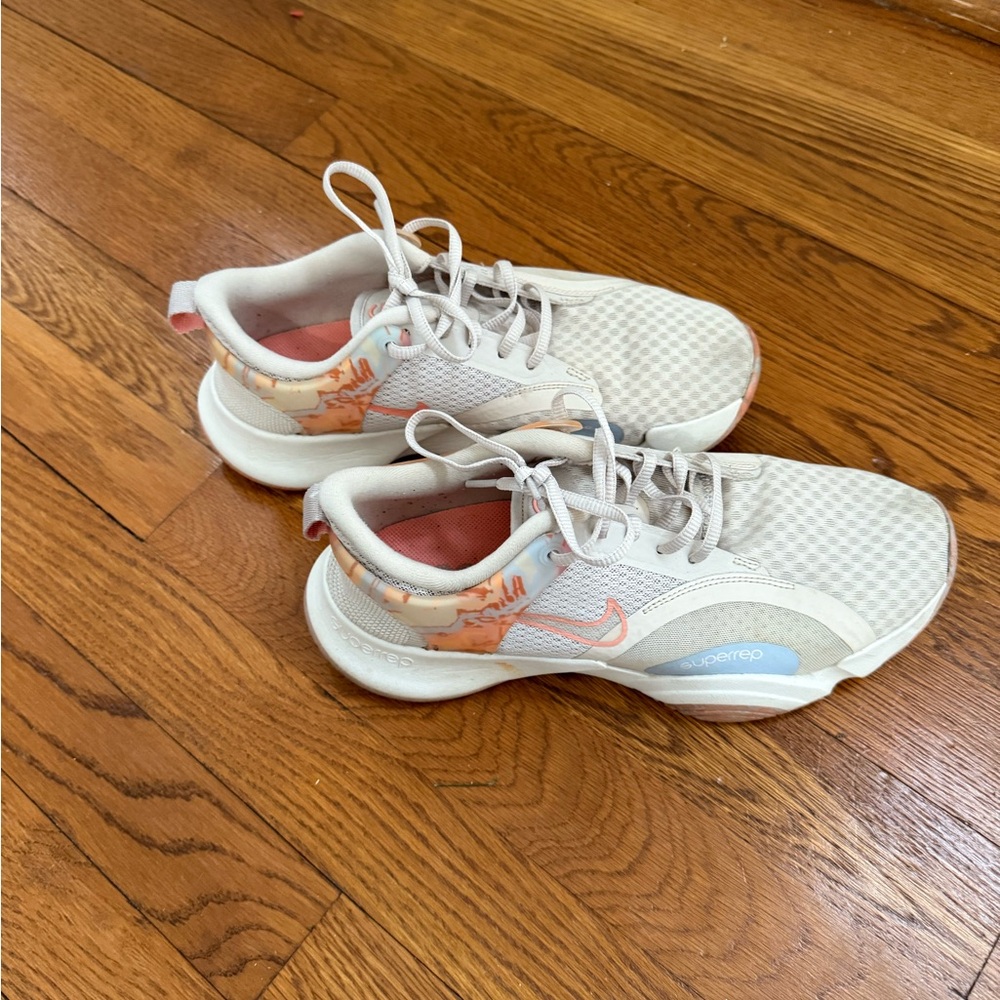 Nike SuperRep Go Women’s Size 8 Training Sneakers Gray Peach DB 074-064